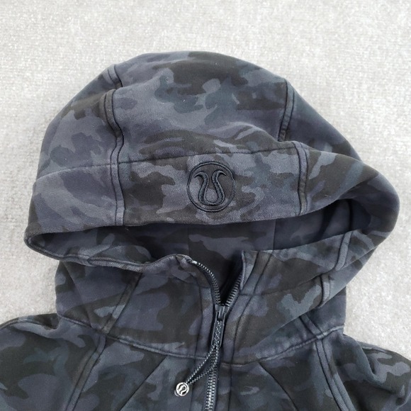 Lululemon Scuba Hoodie Womens Size 8 Gray Camo Print Full Zip Thumbholes - Picture 8 of 9